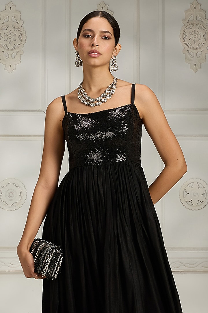 Black Silk Sequins Embroidered Party Wear Gown by Rivaar by rocky star at Pernia's Pop Up Shop