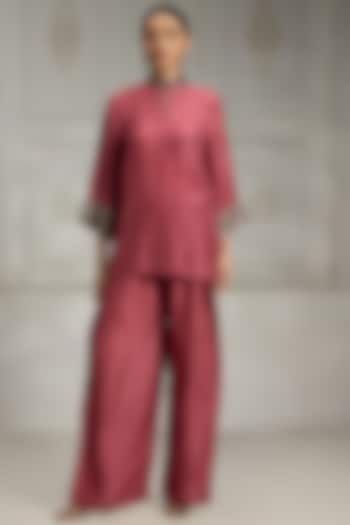 Onion Pink Silk Kurta by Rivaar by rocky star at Pernia's Pop Up Shop