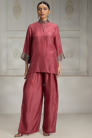 Onion Pink Silk Kurta by Rivaar by rocky star