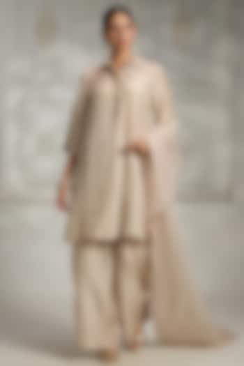Ivory Silk Gold Embroidered Kurta by Rivaar by rocky star at Pernia's Pop Up Shop