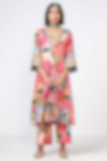 Cyan Blue Crepe Applique Embroidered Kurta Set by Rishi & Vibhuti at Pernia's Pop Up Shop