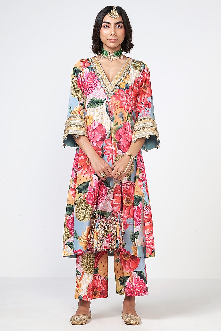 Cyan Blue Crepe Applique Embroidered Kurta Set by Rishi & Vibhuti at Pernia's Pop Up Shop