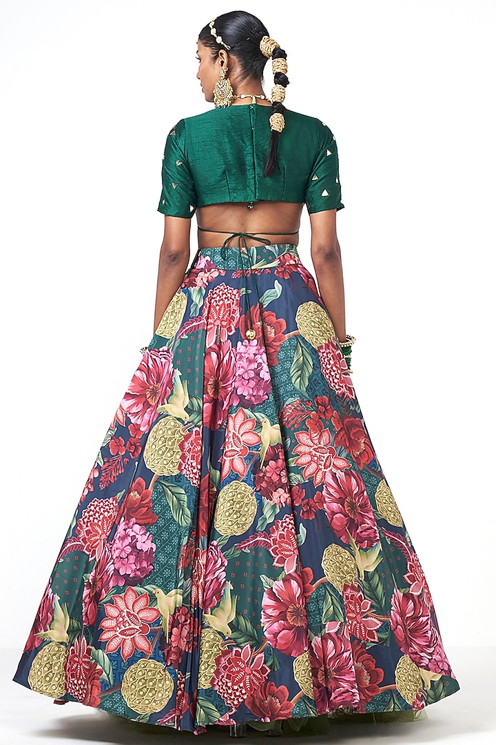 Emerald Green Crepe Skirt Set by Rishi & Vibhuti at Pernia's Pop Up Shop