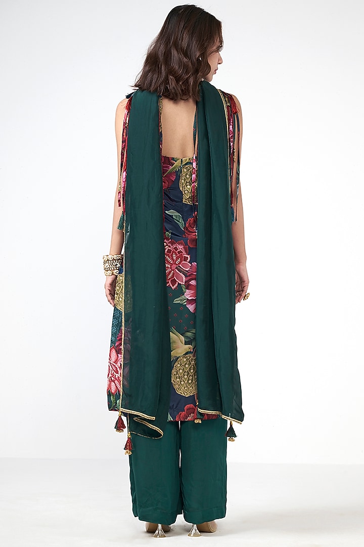 Bottle Green Crepe Floral Printed Kurta Set by Rishi & Vibhuti at Pernia's Pop Up Shop