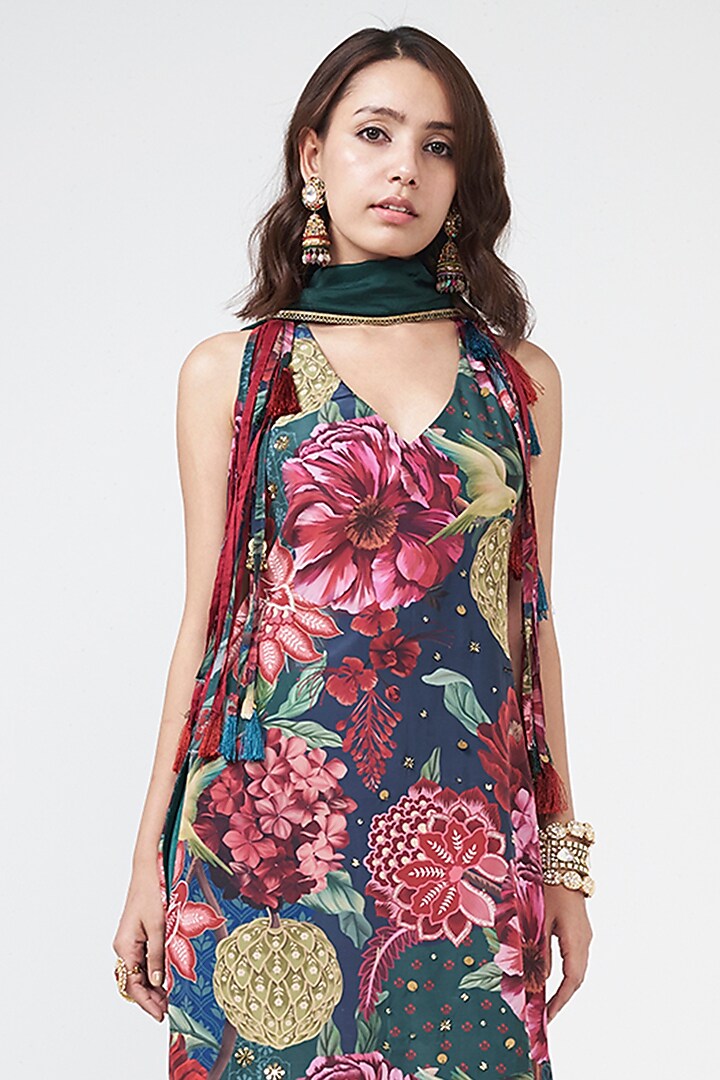 Bottle Green Crepe Floral Printed Kurta Set by Rishi & Vibhuti at Pernia's Pop Up Shop