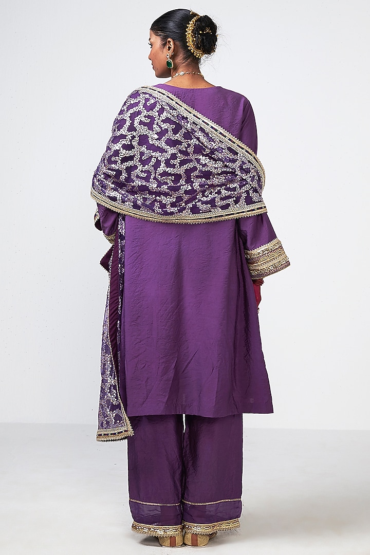 Violet Chanderi Sequins Embroidered Kurta Set by Rishi & Vibhuti at Pernia's Pop Up Shop