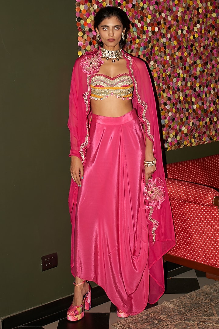 Fuchsia Pink Crepe Patchwork Scalloped Cape Set by Rishi & Vibhuti at Pernia's Pop Up Shop