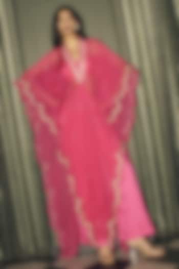 Fuchsia Pink Crepe Kaftan Set by Rishi & Vibhuti at Pernia's Pop Up Shop