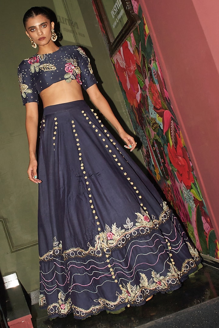 Imperial Blue Chanderi Floral Thread Work Skirt Set by Rishi & Vibhuti at Pernia's Pop Up Shop