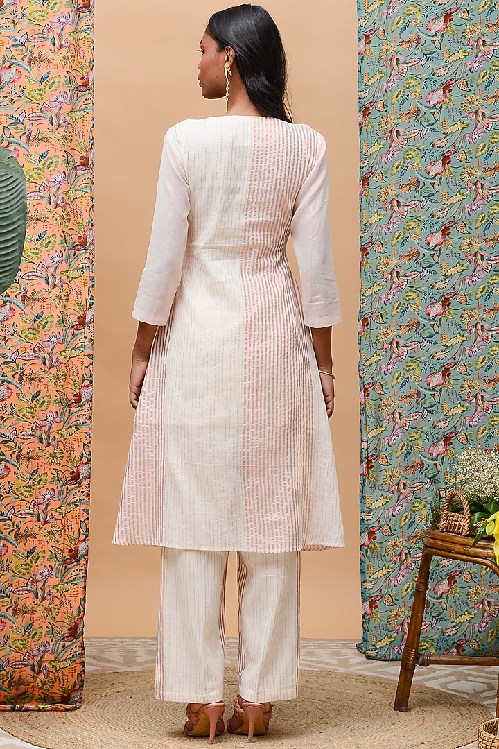 Rose Gold Linen Embellished Kurta Set by Rishi & Vibhuti at Pernia's Pop Up Shop