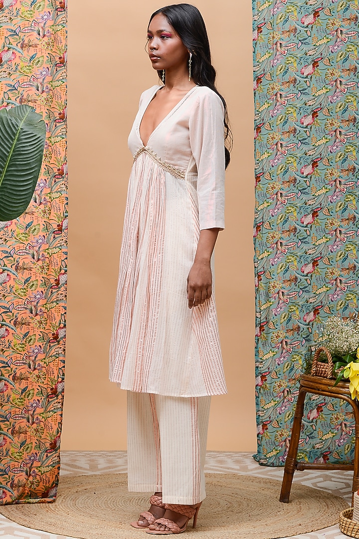 Rose Gold Linen Embellished Kurta Set by Rishi & Vibhuti at Pernia's Pop Up Shop