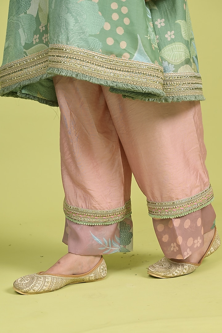 Matcha Green Soft Spun Muslin & Chanderi Kurta Set by Rishi & Vibhuti at Pernia's Pop Up Shop