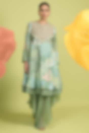 Matcha Green Soft Spun Muslin & Organza Kurta Set by Rishi & Vibhuti at Pernia's Pop Up Shop