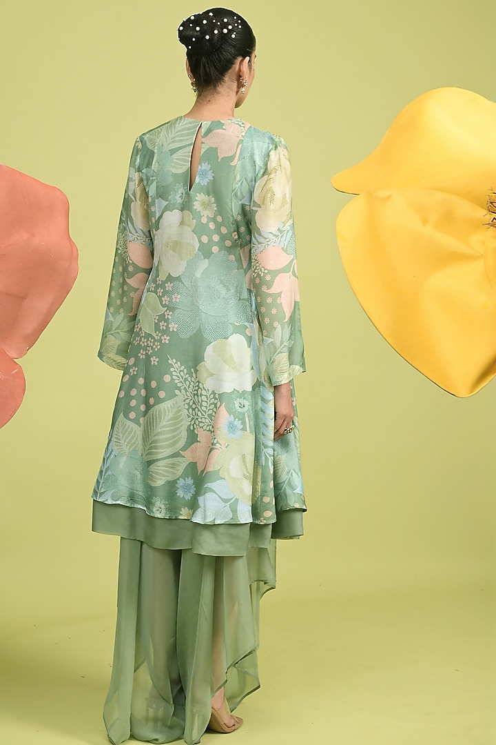 Matcha Green Soft Spun Muslin & Organza Kurta Set by Rishi & Vibhuti at Pernia's Pop Up Shop