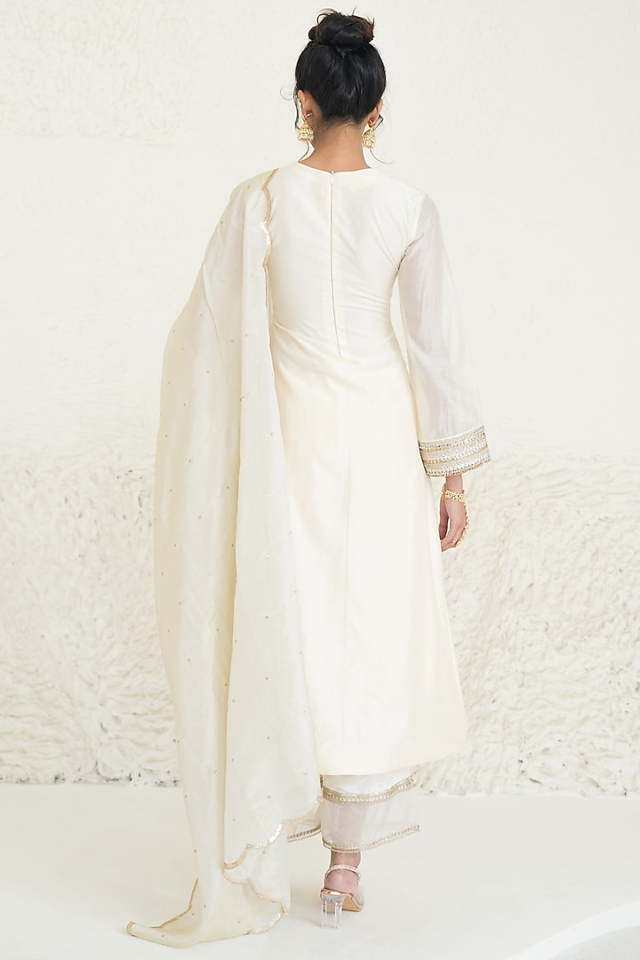 Ivory Chanderi Silk Cutwork Embroidered Wedding Anarkali Set by Rishi & Vibhuti at Pernia's Pop Up Shop
