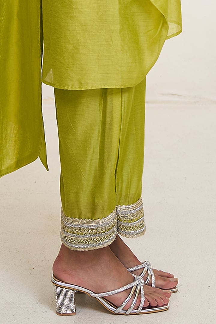 Lime Green Crepe & Chanderi Silk Cutwork Kurta Set by Rishi & Vibhuti at Pernia's Pop Up Shop