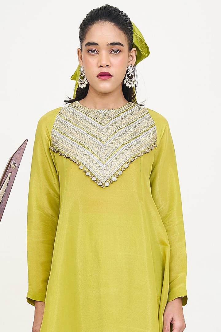 Lime Green Crepe & Chanderi Silk Cutwork Kurta Set by Rishi & Vibhuti at Pernia's Pop Up Shop