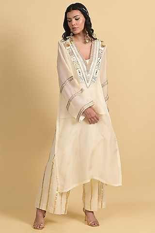 Ivory Egyptian Cotton & Organza Applique Embroidered Kurta Set by Rishi & Vibhuti