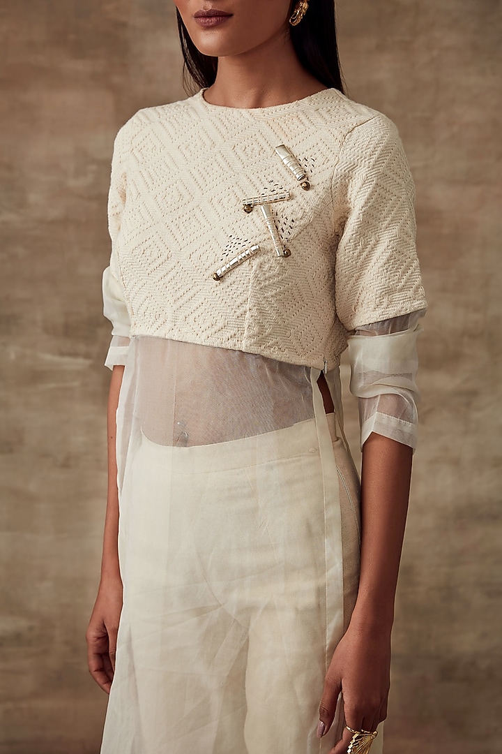 Ivory Hand Embroidered Kurta Set by Rishi & Vibhuti at Pernia's Pop Up Shop