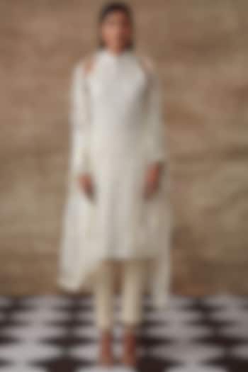 Ivory Sequined Kurta Set by Rishi & Vibhuti at Pernia's Pop Up Shop