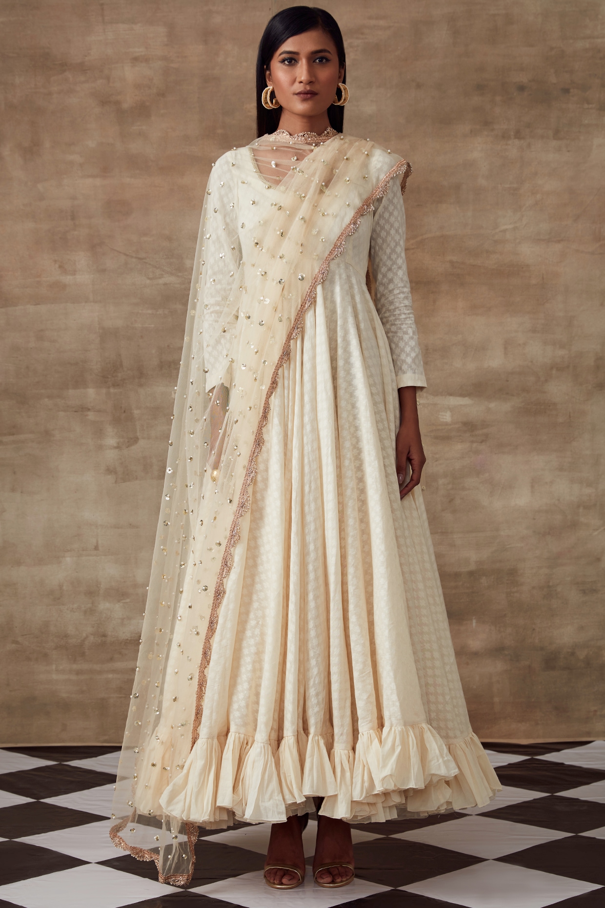 Beautiful Banarasi Silk Anarkali Gown. | Velvet dress designs, Trendy dress  outfits, Silk anarkali suits