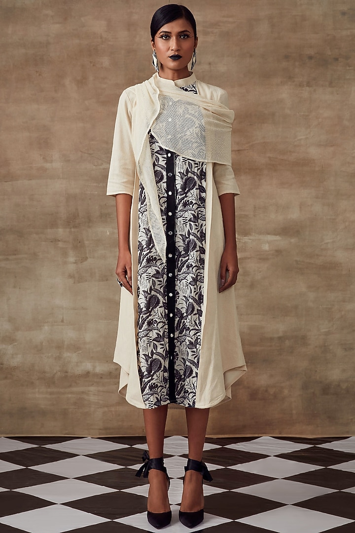 Ivory Organic Cotton A-Line Kurta by Rishi & Vibhuti at Pernia's Pop Up Shop