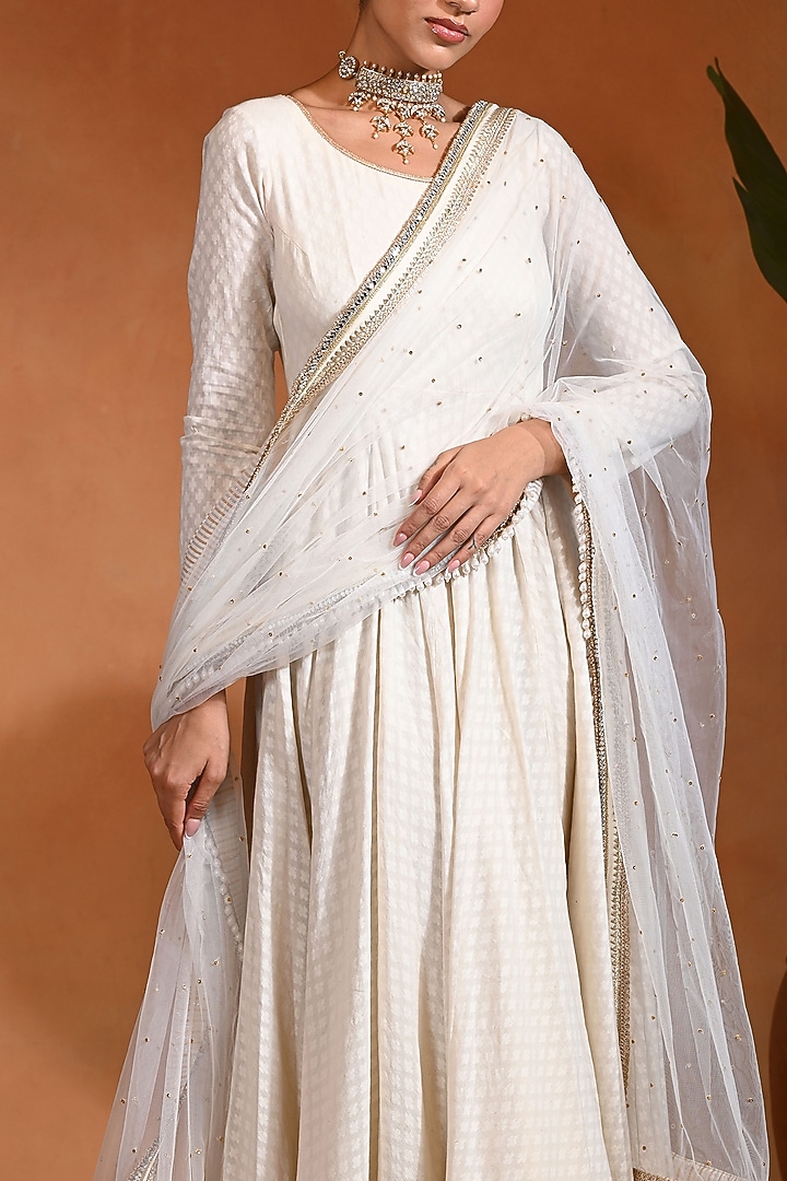 Ivory Cotton Jacquard & Net Wedding Anarkali Set by Rishi & Vibhuti at Pernia's Pop Up Shop