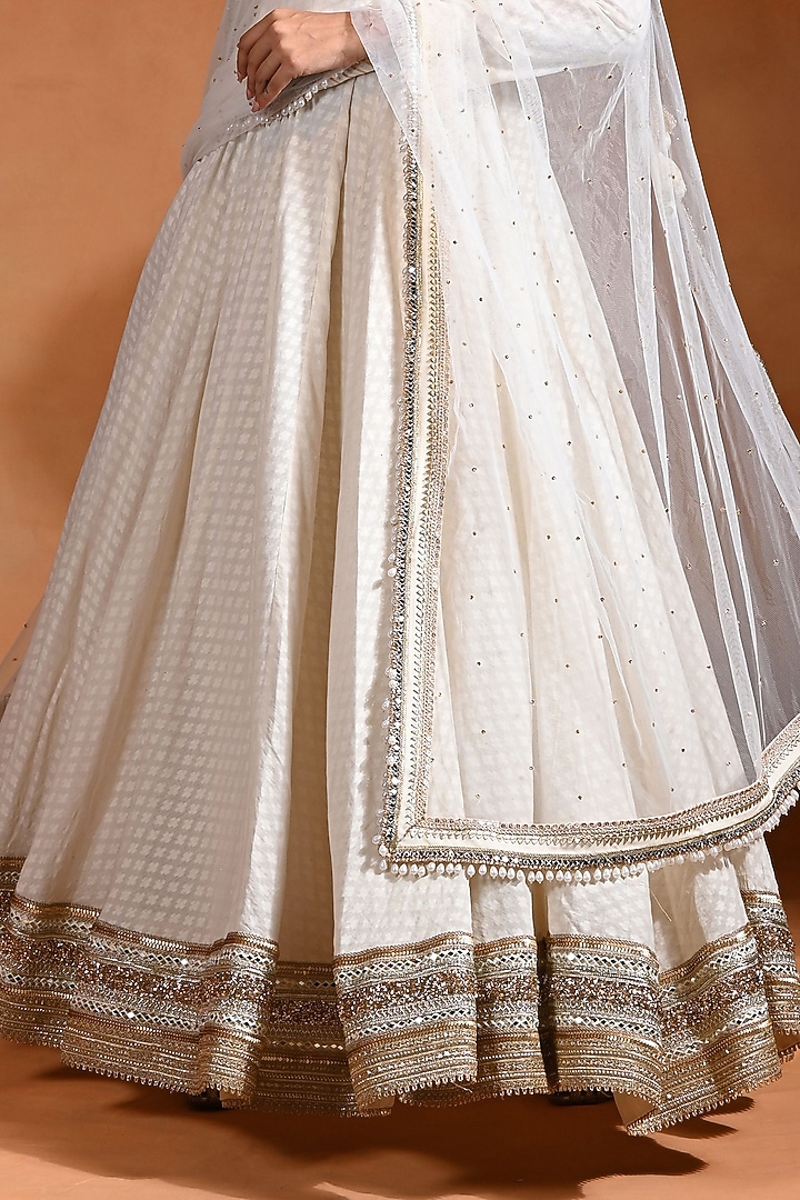 Ivory Cotton Jacquard & Net Wedding Anarkali Set by Rishi & Vibhuti at Pernia's Pop Up Shop