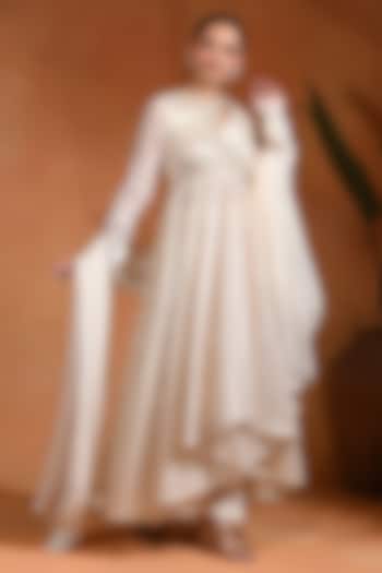 Ivory Chanderi & Crepe Wedding Anarkali Set by Rishi & Vibhuti at Pernia's Pop Up Shop