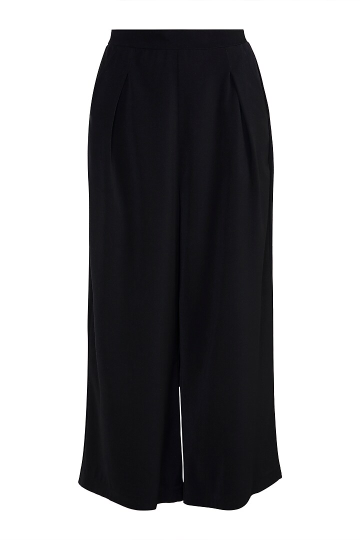 Black Top With Attached Palla & Pants by Rishi & Vibhuti at Pernia's Pop Up Shop