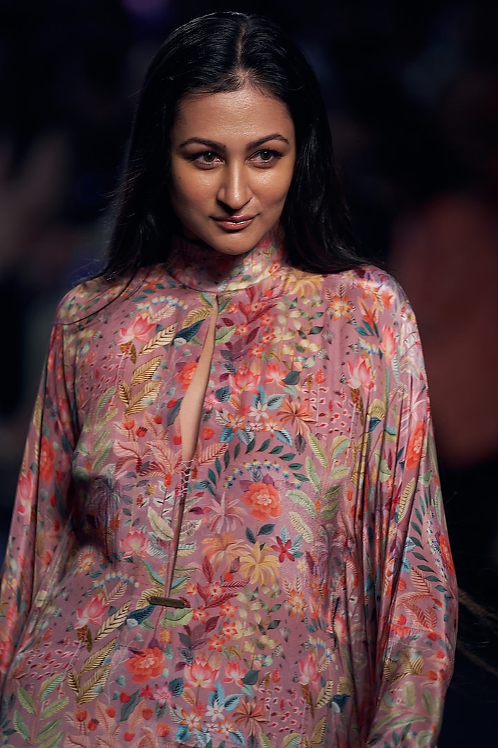 Salmon Pink Embellished Cocktail Dress by Rishi & Vibhuti at Pernia's Pop Up Shop