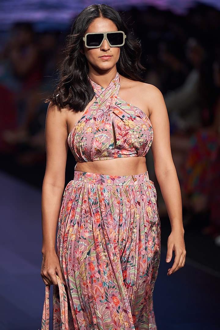 Salmon Pink Printed Skirt Set by Rishi & Vibhuti at Pernia's Pop Up Shop