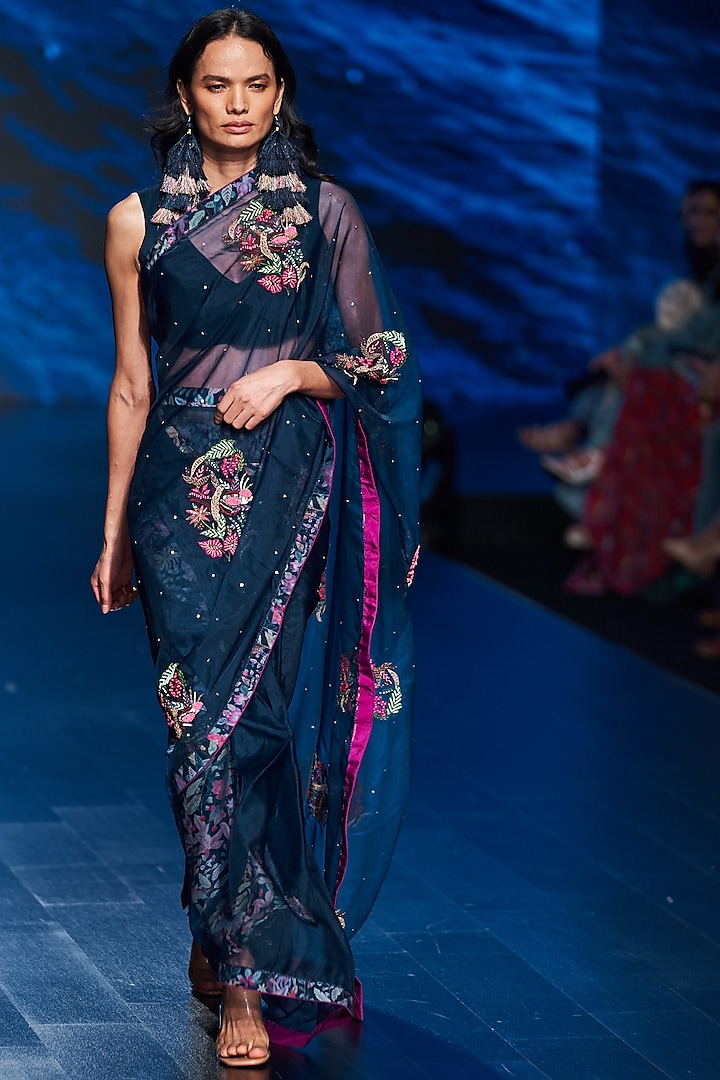 Persian Blue Embroidered Saree Set by Rishi & Vibhuti at Pernia's Pop Up Shop