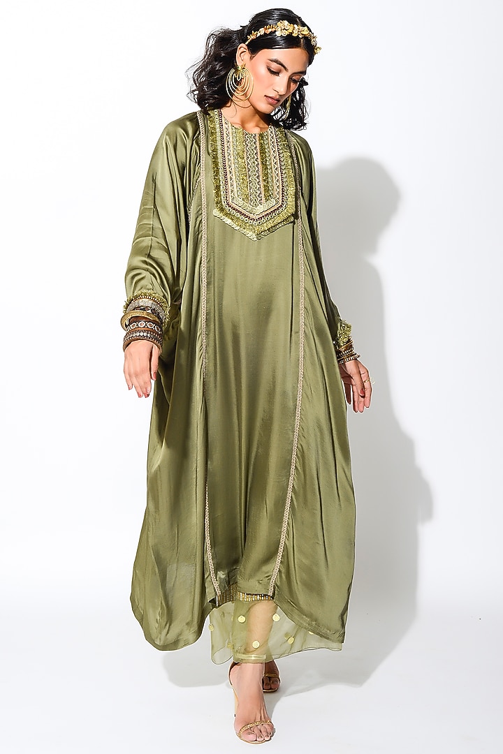 Olive Green & Golden Embellished Kurta Set by Rishi & Vibhuti at Pernia's Pop Up Shop