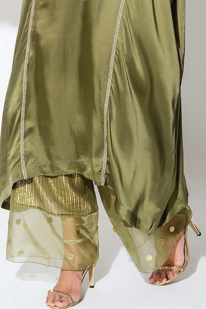 Olive Green & Golden Embellished Kurta Set by Rishi & Vibhuti at Pernia's Pop Up Shop