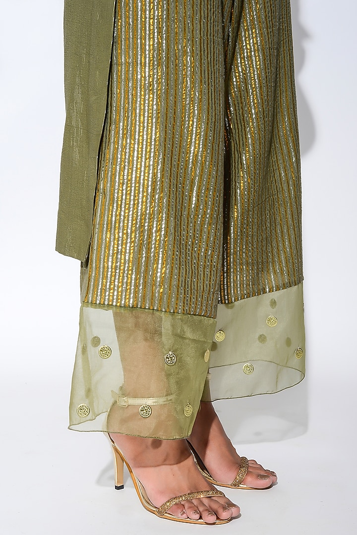 Olive Green & Golden Crepe Embroidered Kurta Set by Rishi & Vibhuti at Pernia's Pop Up Shop