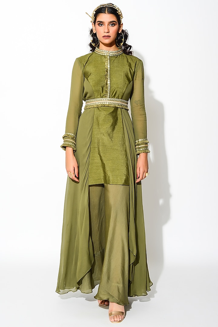 Olive Green & Golden Raw Silk Kurta Set by Rishi & Vibhuti at Pernia's Pop Up Shop