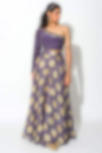 Mauve Embroidered Skirt Set by Rishi & Vibhuti at Pernia's Pop Up Shop