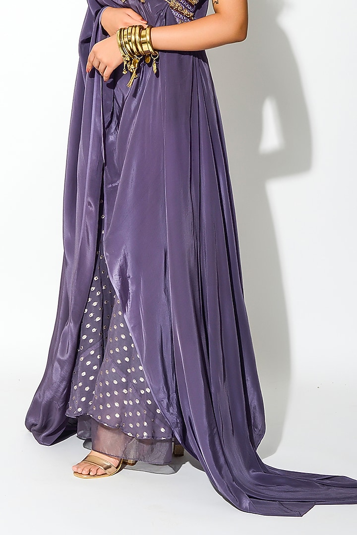 Mauve Embroidered Cape Set by Rishi & Vibhuti at Pernia's Pop Up Shop
