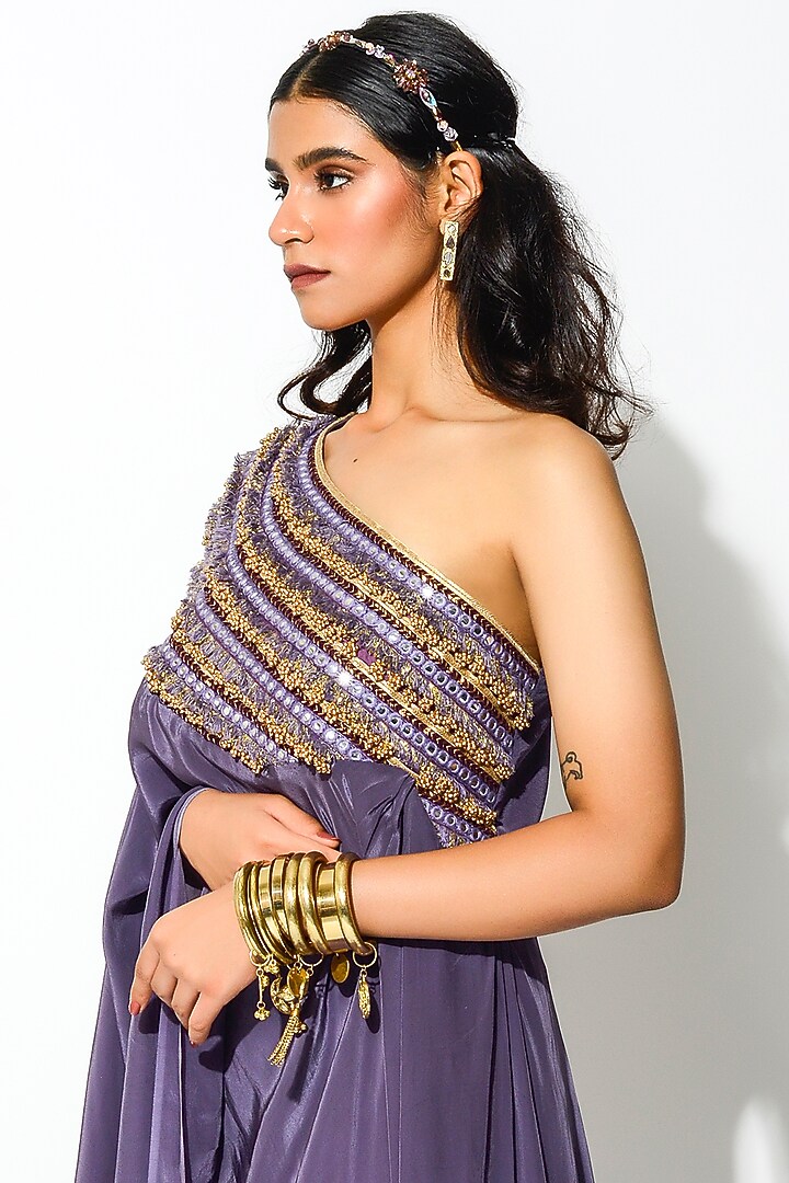 Mauve Embroidered Cape Set by Rishi & Vibhuti at Pernia's Pop Up Shop