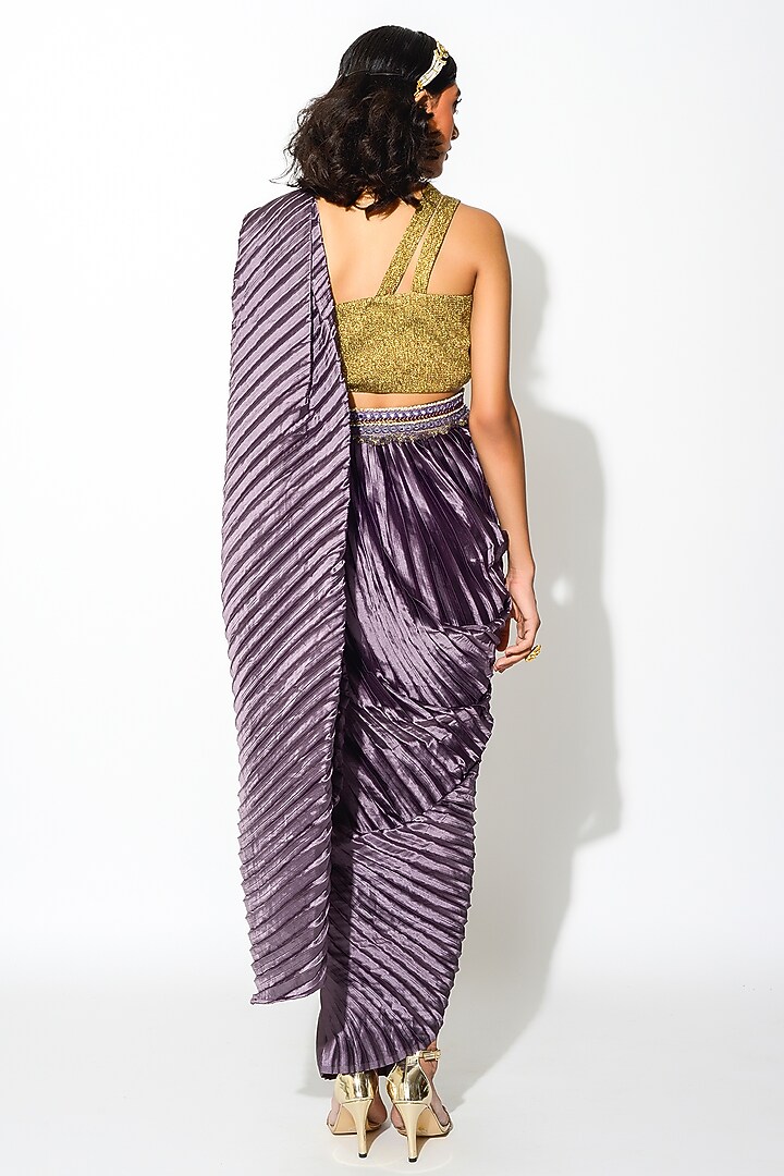Mauve Crushed & Accordian Pleat Thread Embroidered Pre-Draped Wedding Saree Set by Rishi & Vibhuti at Pernia's Pop Up Shop
