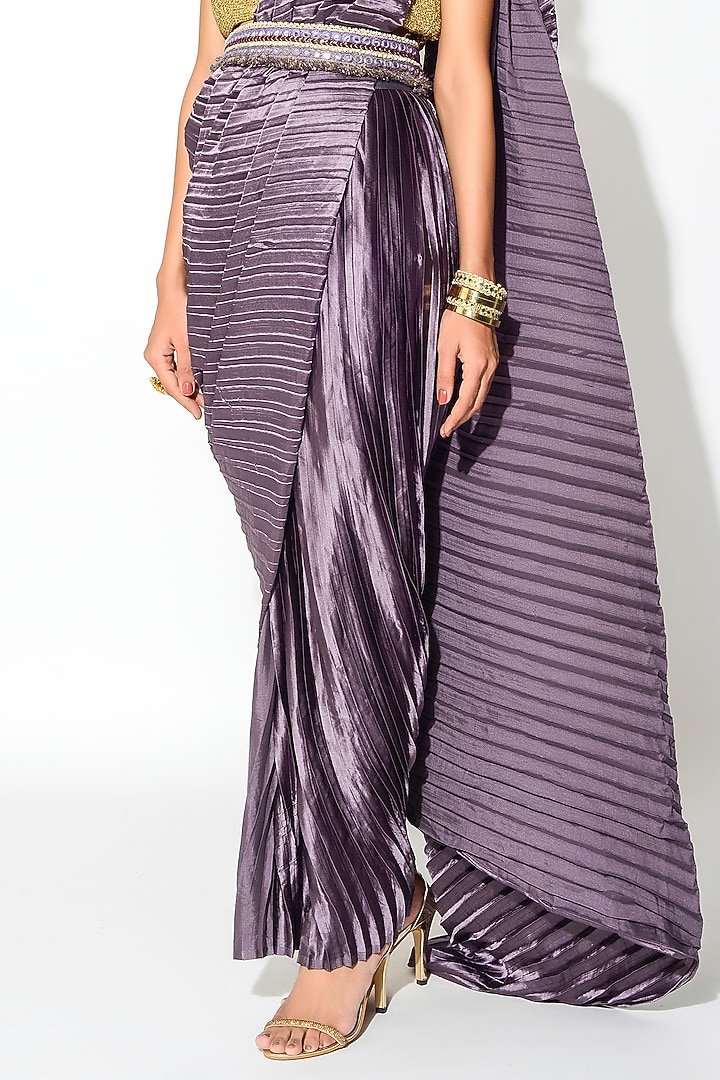 Mauve Crushed & Accordian Pleat Thread Embroidered Pre-Draped Wedding Saree Set by Rishi & Vibhuti at Pernia's Pop Up Shop
