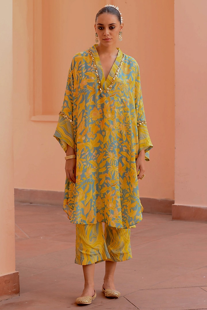 Yellow Crepe Embroidered Kurta Set by Rishi & Vibhuti at Pernia's Pop Up Shop