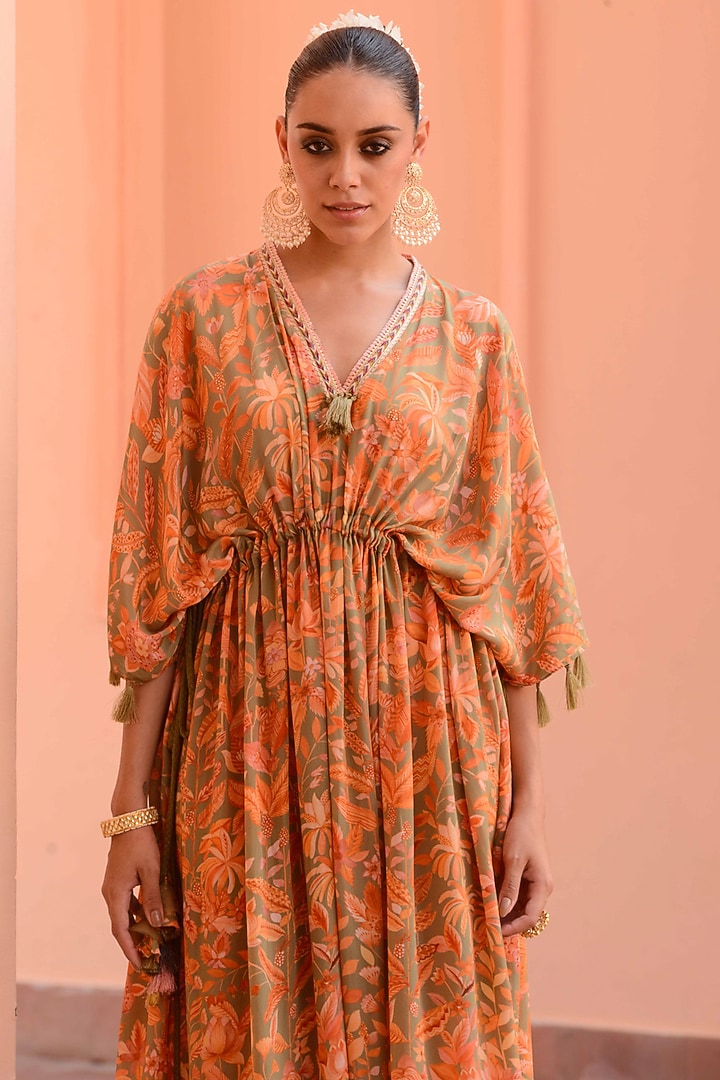 Peach Embroidered Kaftan Set by Rishi & Vibhuti at Pernia's Pop Up Shop