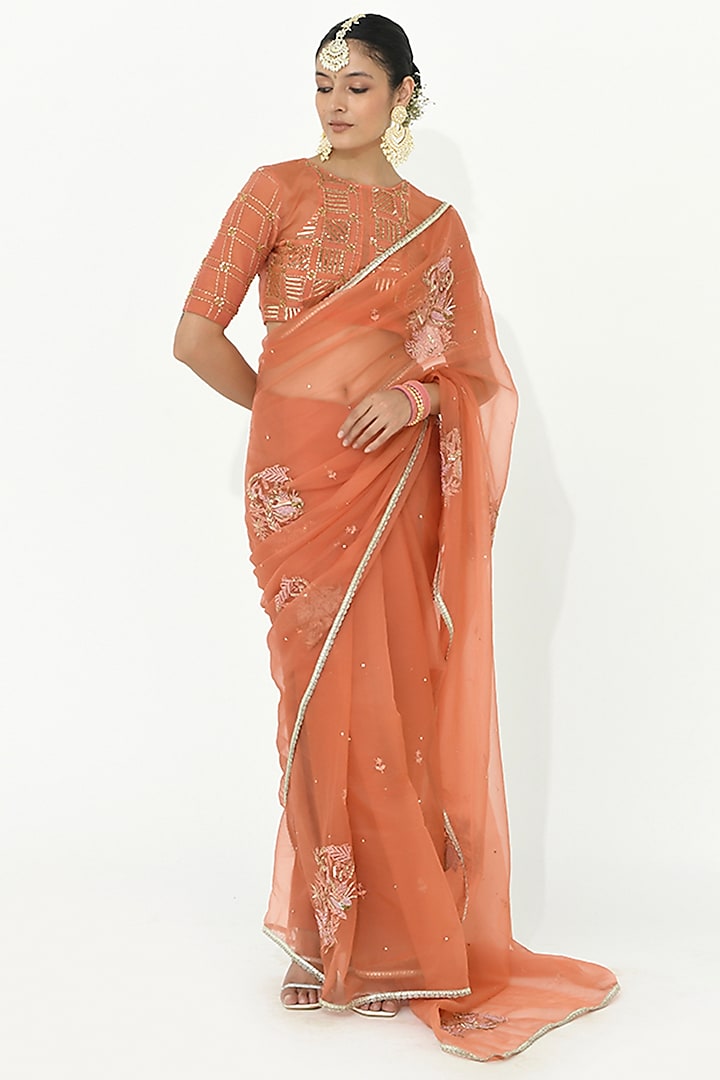 Coral Saree Organza Lace Embroidered Saree Set by Rishi & Vibhuti at Pernia's Pop Up Shop