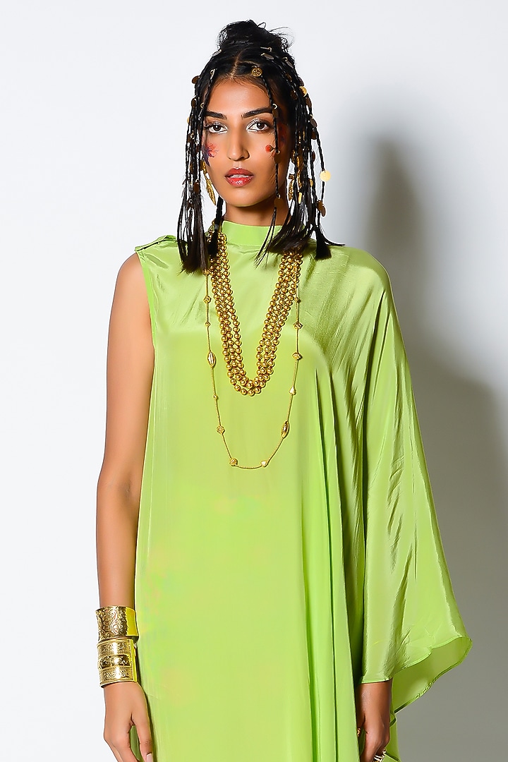 Mint Crepe Floral Printed Pant Set by Rishi & Vibhuti at Pernia's Pop Up Shop