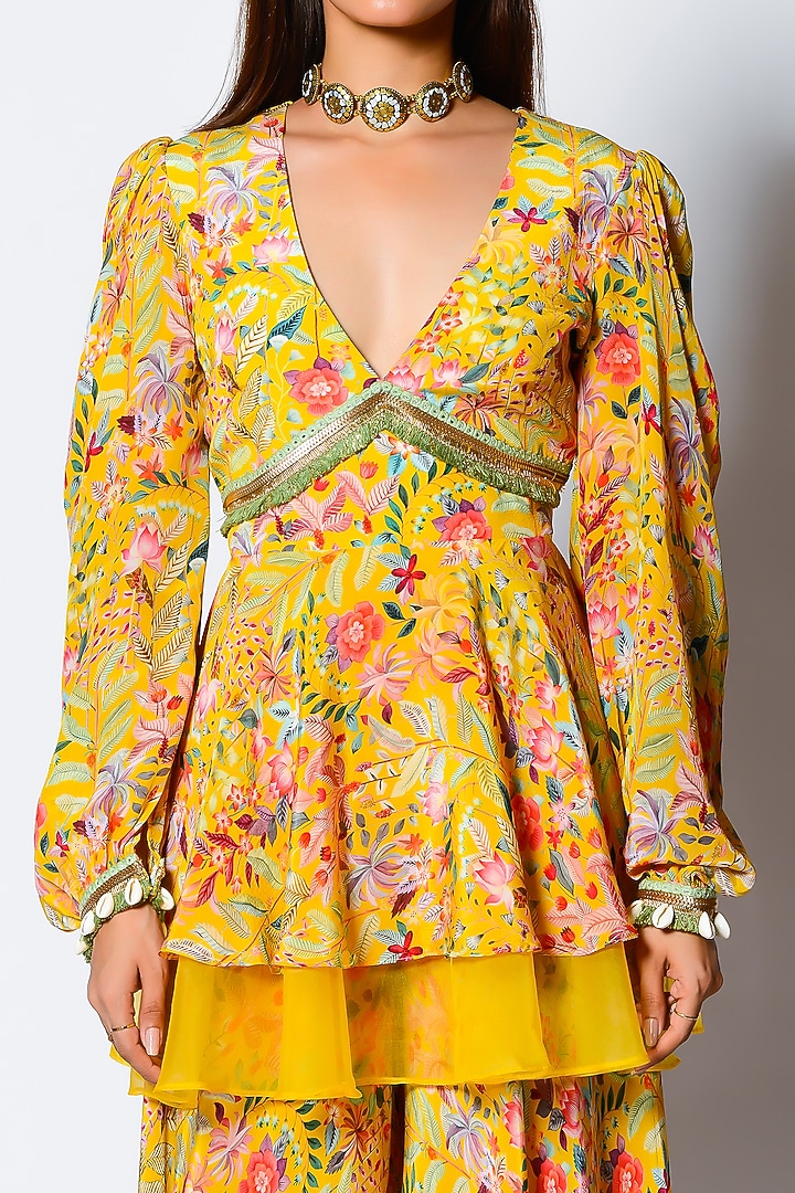 Marigold Yellow Printed Pant Set by Rishi & Vibhuti at Pernia's Pop Up Shop