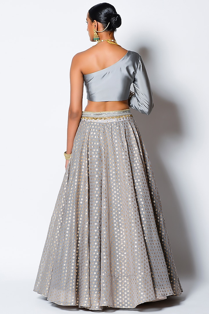 Grey Embroidered Circular Wedding Lehenga Set by Rishi & Vibhuti at Pernia's Pop Up Shop