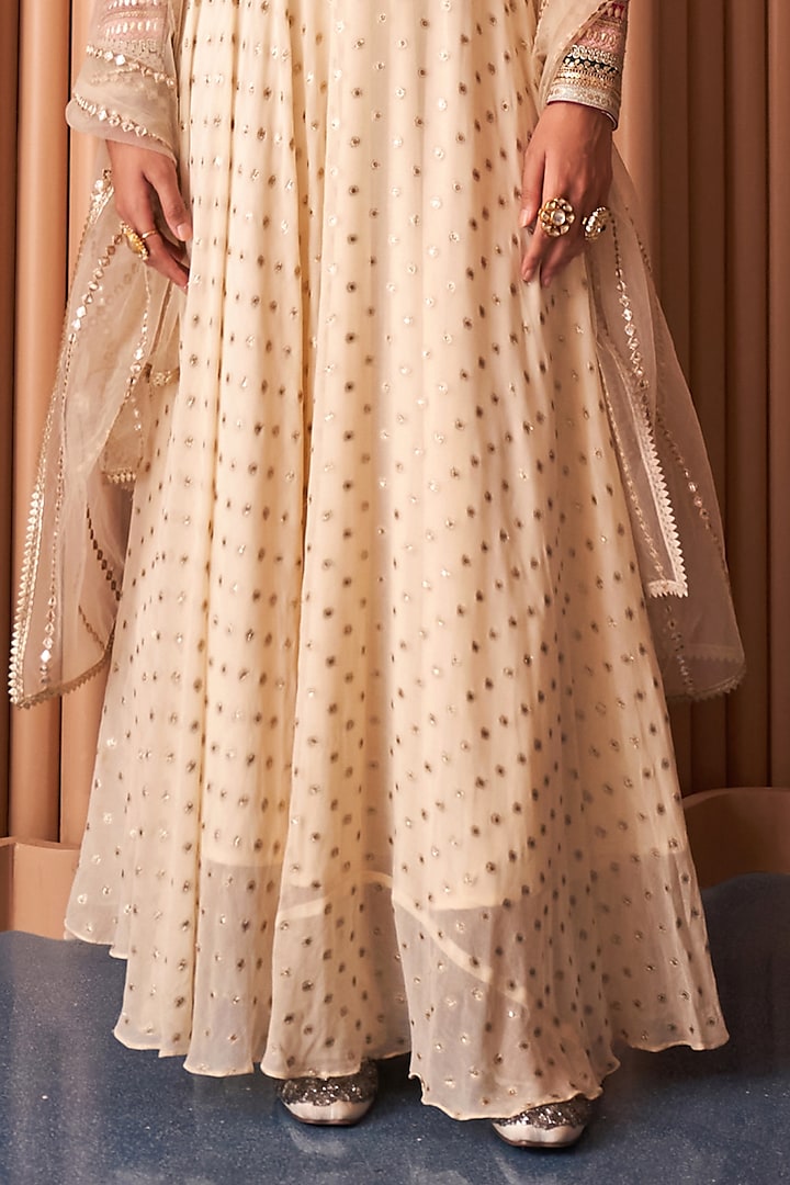 Ivory Chanderi & Organza Embroidered Wedding Anarkali Set by Rishi & Vibhuti at Pernia's Pop Up Shop