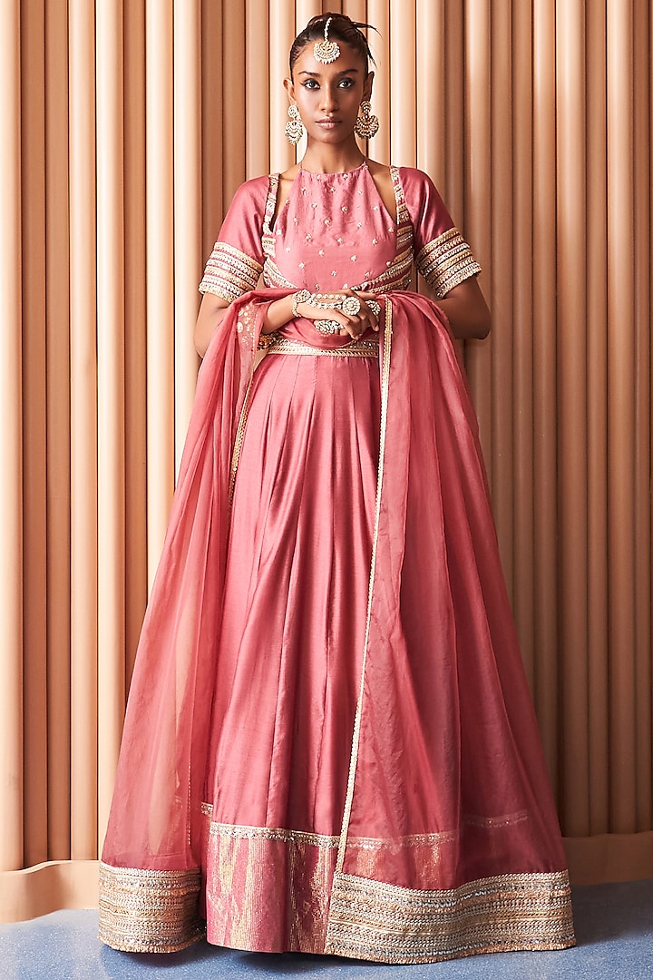 Champagne Rust Organza & Chanderi Embroidered Wedding Lehenga Set by Rishi & Vibhuti at Pernia's Pop Up Shop